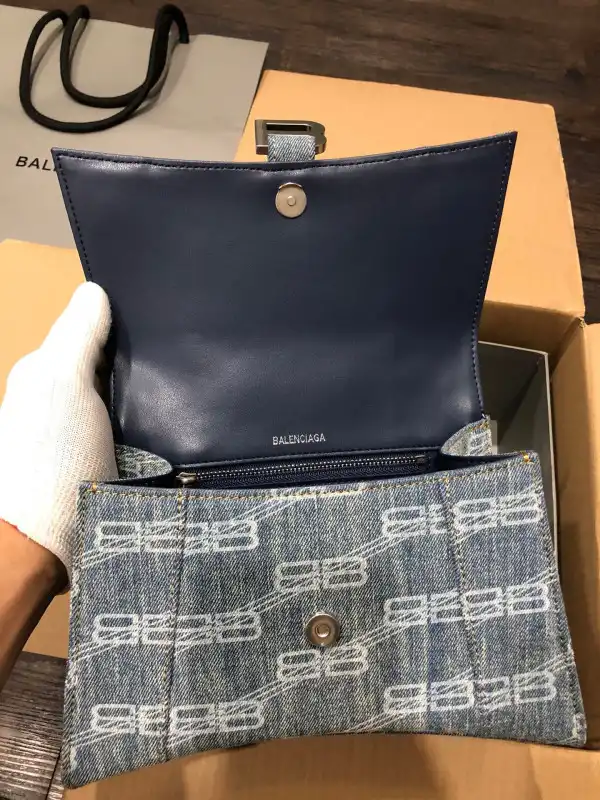 Cheap BALENCIAGA HOURGLASS 0130