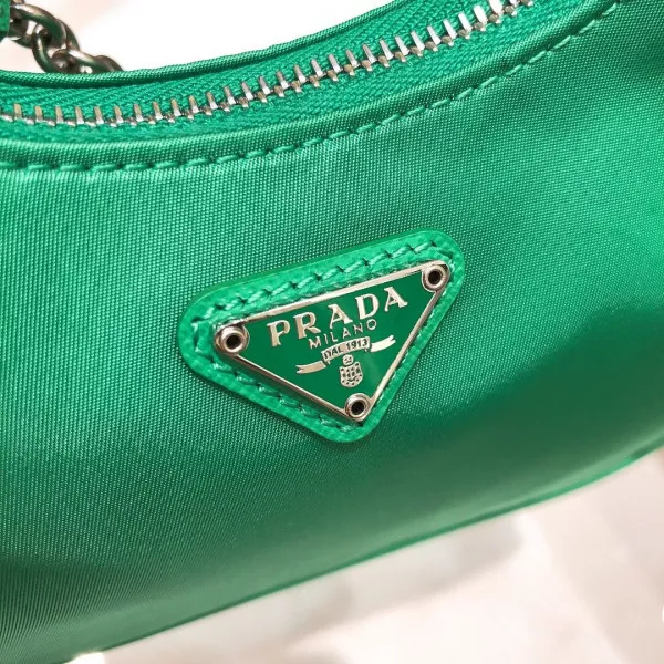 Affordable PRADA RE-EDITION 2005 NYLON SHOULDER BAG 0115