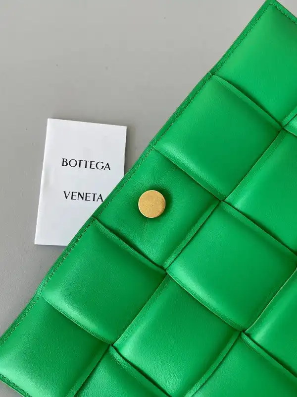 Rep BOTTEGA VENETA CASSETTE 0131