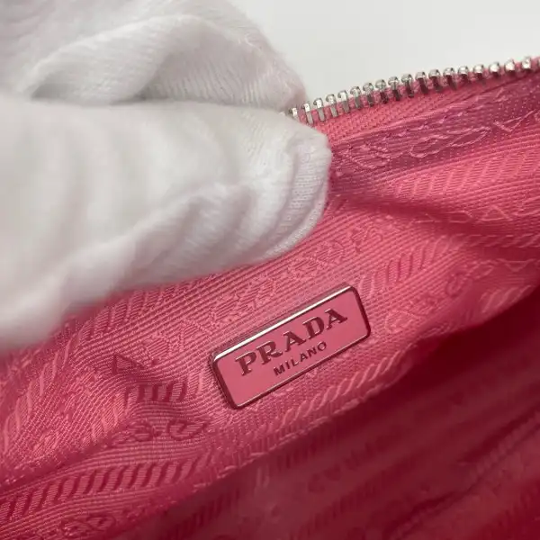 Affordable Prada Re-Edition 2005 Re-Nylon mini bag 0122