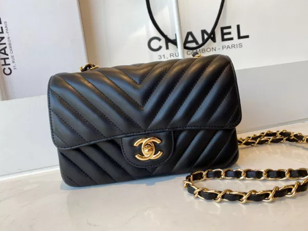 CL FLAP BAG 0114