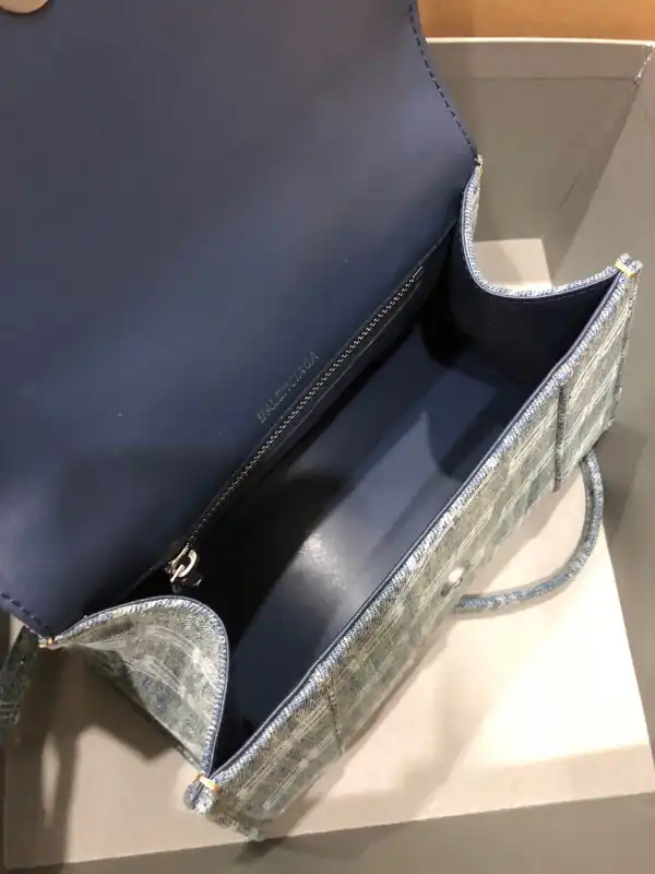 Cheap BALENCIAGA HOURGLASS 0130