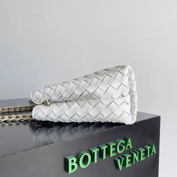 Cheap Bottega Veneta Small Andiamo Chain-25*22*10.5cm 0131