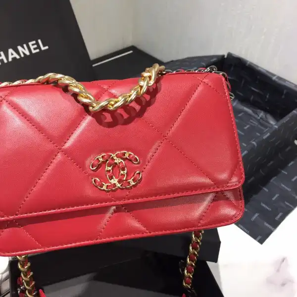 Rep CL CHAIN WALLET 0128