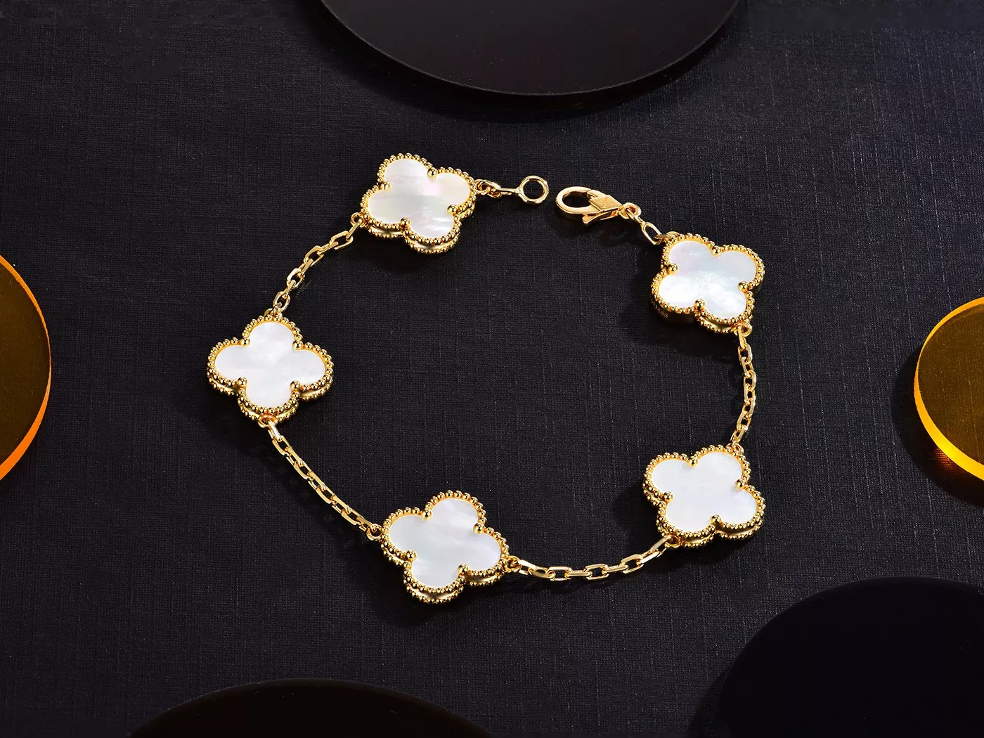 Van Cleef & Arpels  Perlée BRACELET 0112