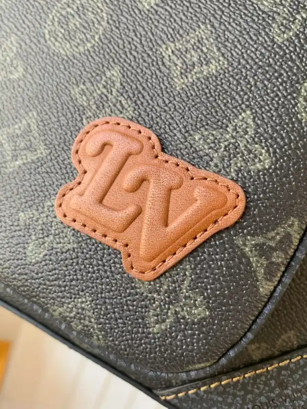 Affordable LOUIS VUITTON TRIO MESSENGER 0201