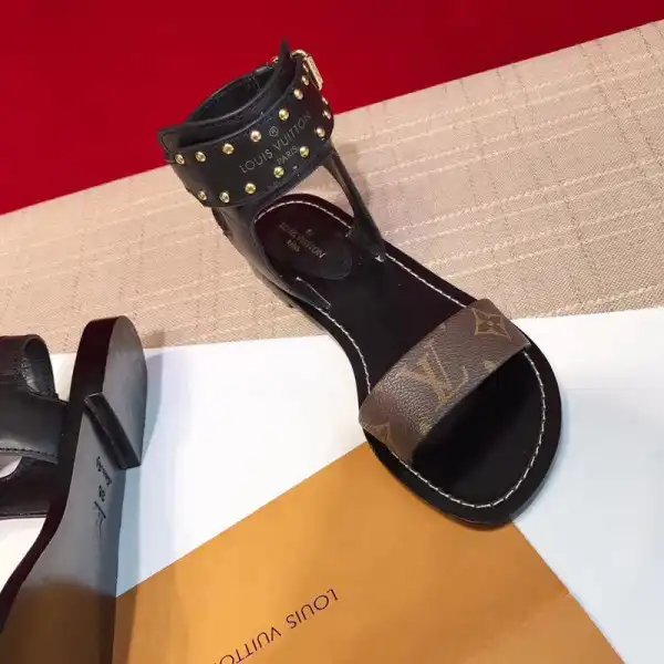 Cheap LOUIS VUITTON SANDAL 0206