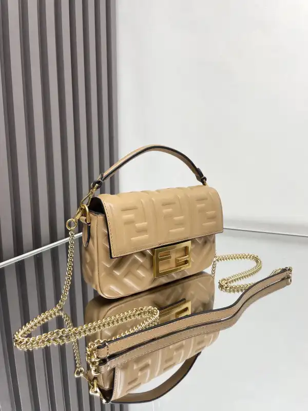 Rep FENDI BAGUETTE-19*10*4cm 0202