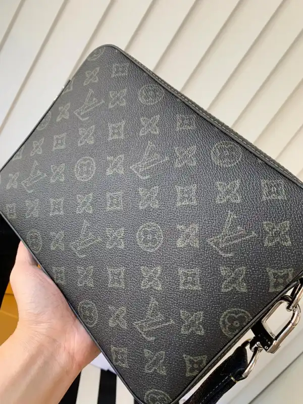 Affordable LOUIS VUITTON TRIO MESSENGER 0201